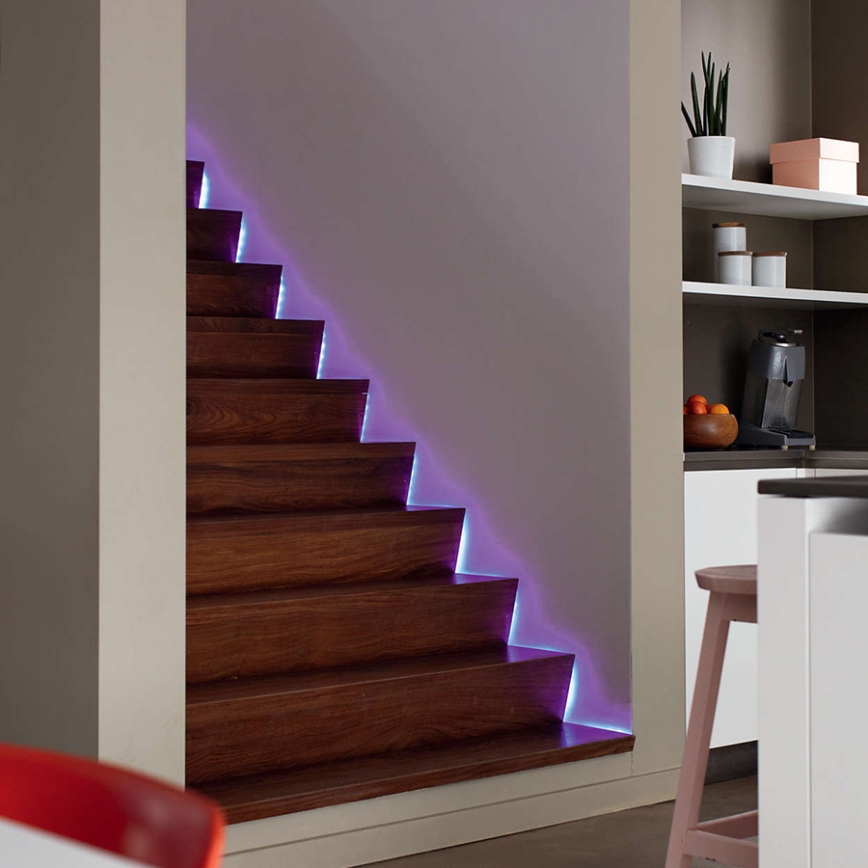 Philips - Светодиодная лента с регулированием яркости 5 м RGB LED/17W