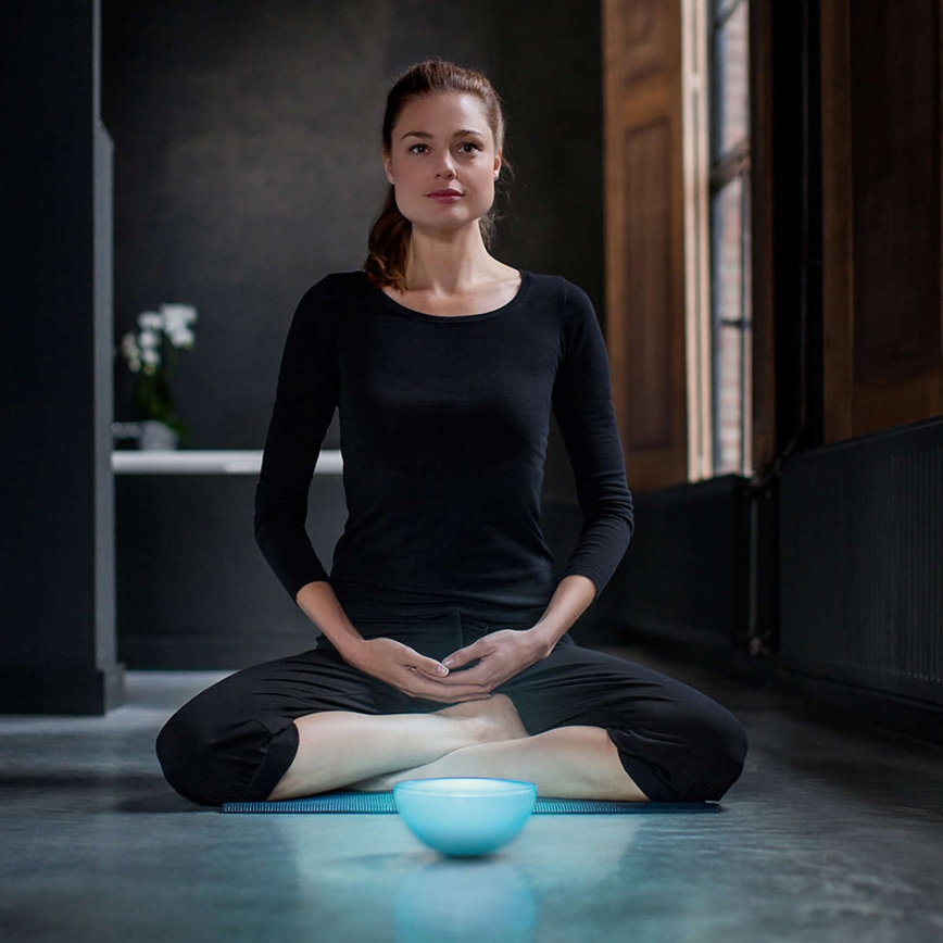 Philips - Настольная лампа с регулированием яркости Hue GO 1xLED/6W/RGB