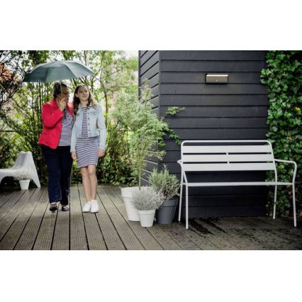 Philips - LED Вуличний настінний світильник з датчиком BUSTAN LED/3,8W/230V 2700K IP44