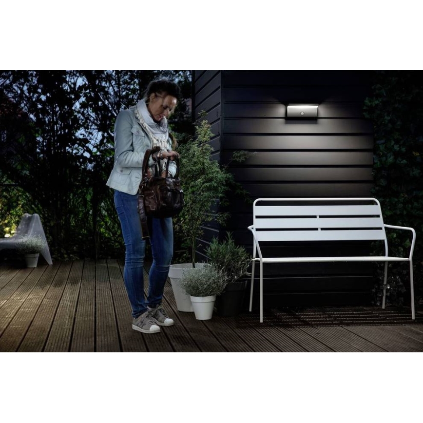 Philips - Уличный светодиодный настенный светильник с датчиком BUSTAN LED/3,8W/230V 4000K IP44