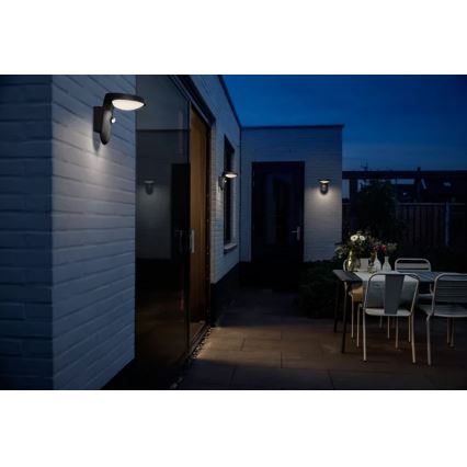Philips - Уличный светодиодный настенный светильник с датчиком LED/9W/230V 2700K IP44