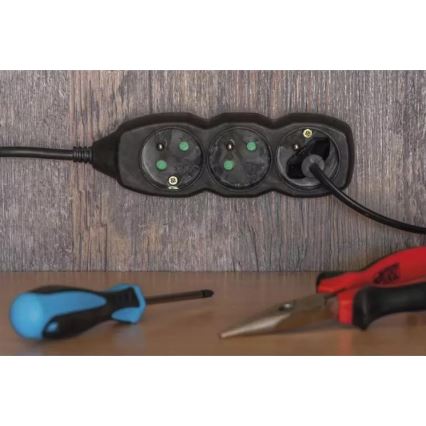 Подовжувач 4 розетки 3 м чорний
