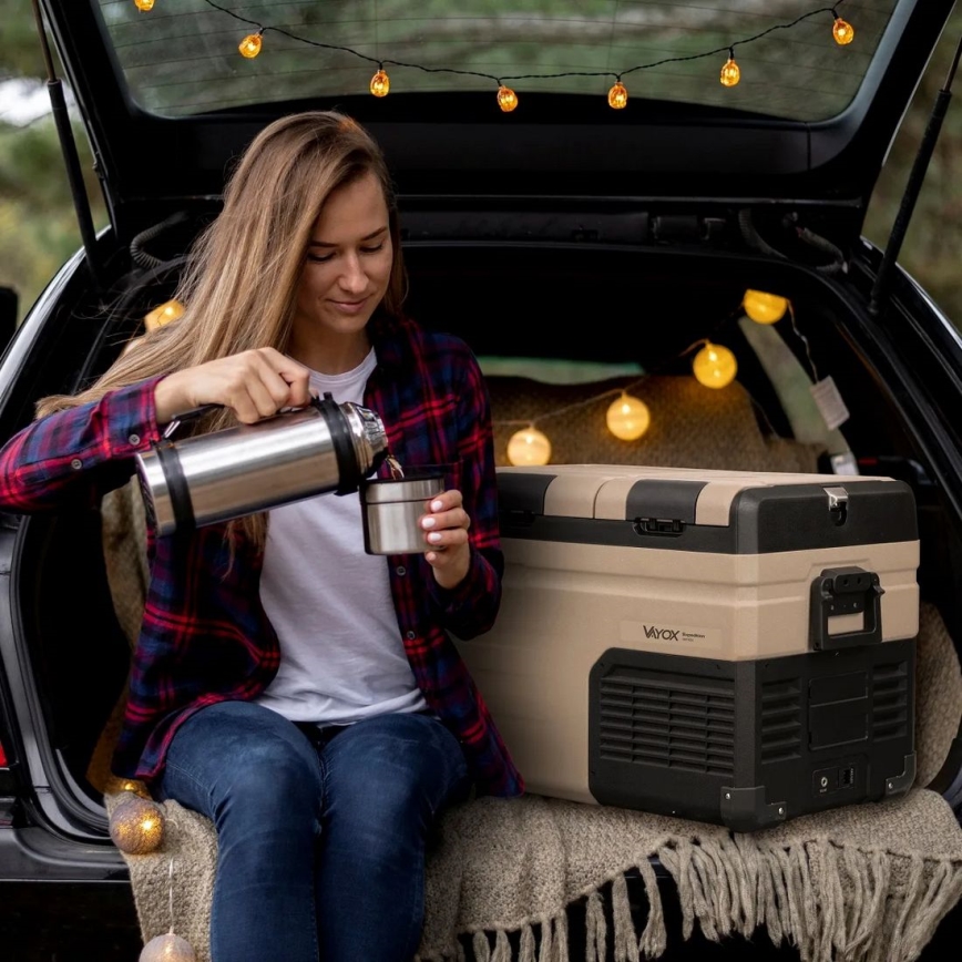 Портативный автомобильный холодильник с ЖК-дисплеем 39 л 230V/12V/24V коричневый