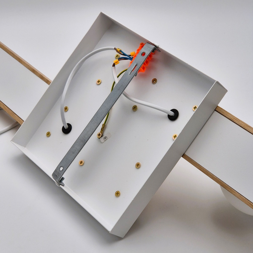 Припотолочная люстра MATTE 4xE27/15W/230V белый/дуб