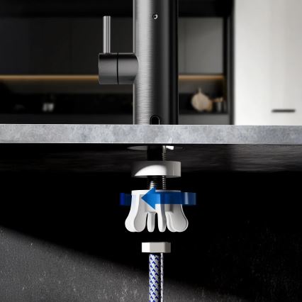 Проточний водонагрівач з LED дисплеєм 3000W/230V IPX4 антрацит