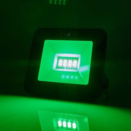 LED RGBW диммируемый прожектор в розетку SmartLife LED/20W/230V Wi-Fi IP65 2700-6500K