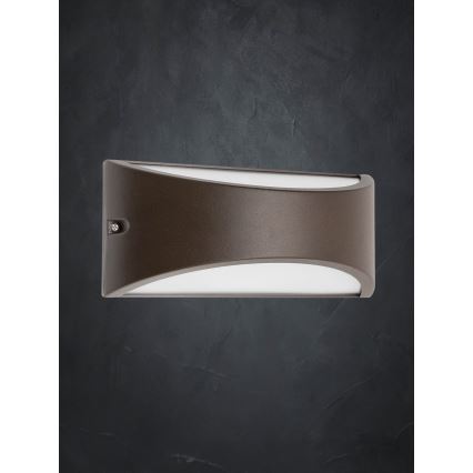 Redo 90192 - Вуличний світлодіодний настінний світильник SCUDO LED/10W/230V 3000K IP54 коричневий