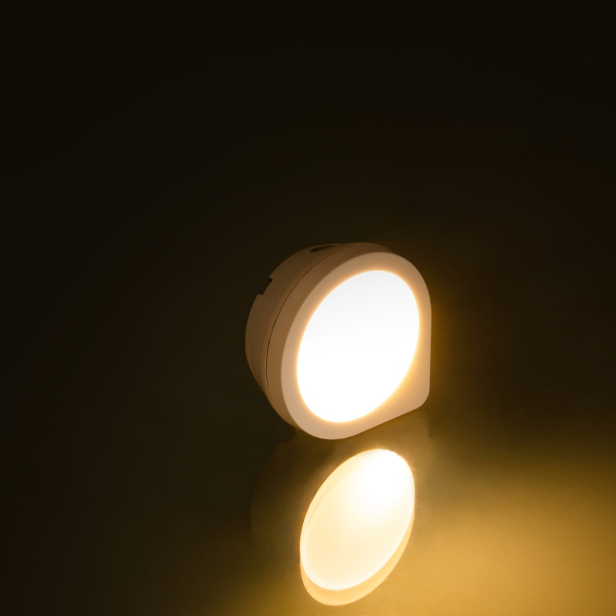 Светодиодный навигационный светильник в розетку с датчиком LED/0,4W/230V 3000K белый