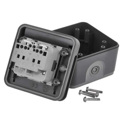 Розетка для вологого середовища IP55