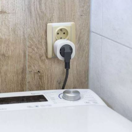 Розумна розетка GoSmart 3680 Вт/230 В/16 А Wi‑Fi Tuya