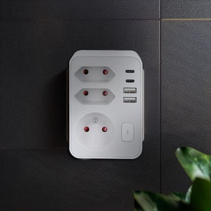Сетевой разветвитель 1x16A+2x 2,5A с 2xUSB A+C зарядкой белый