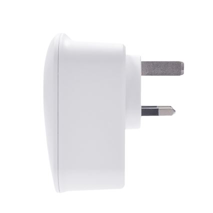 Подорожній адаптер для UK 230V 2x USB-A + 1x USB-C