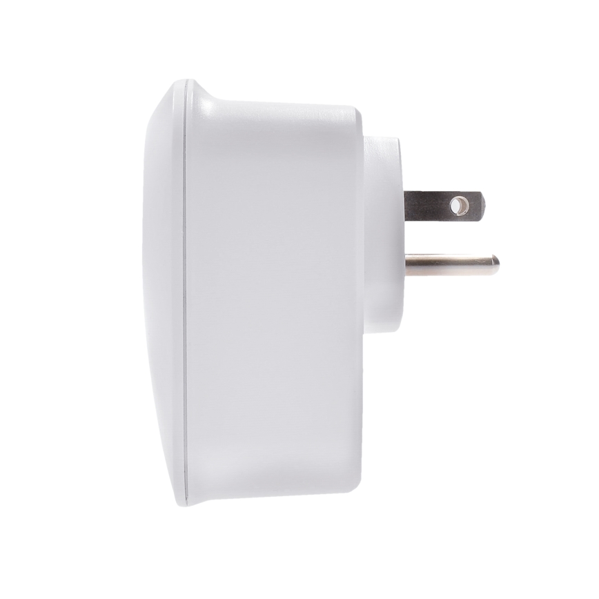 Туристический адаптер для США, 230 В, 2 порта USB-A + 1 порт USB-C