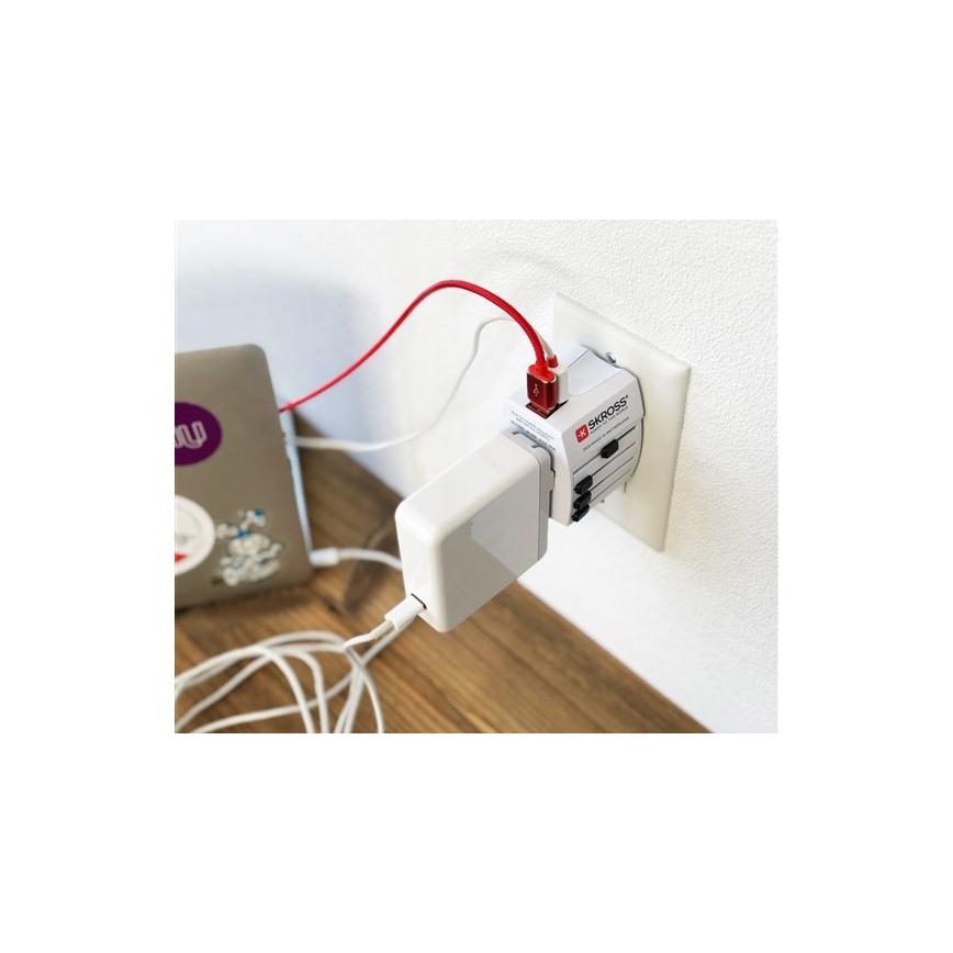 Дорожній адаптер міжнародний 230V + 2x USB-порт