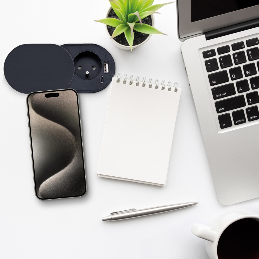 Встраиваемая розетка со сдвижной крышкой 20 Вт 1x розетка + USB A+C черная