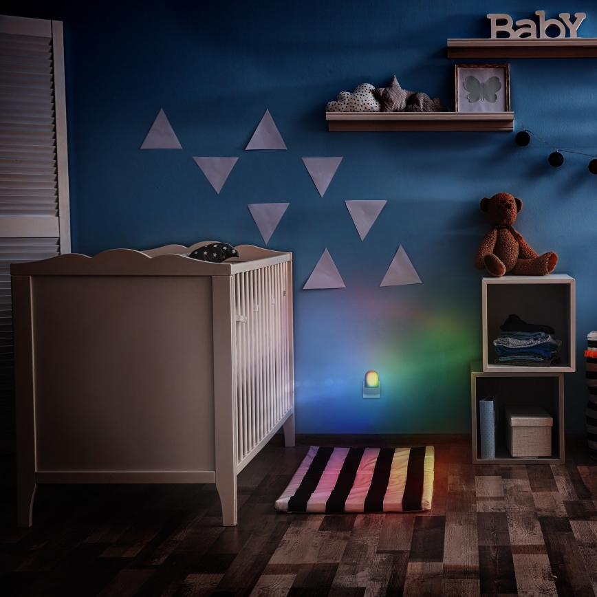 Светодиодный навигационный RGB-светильник в розетку с датчиком LED/0,5W/230V