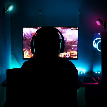 RGB LED настенный светильник LED/3,7V 1200 mAh