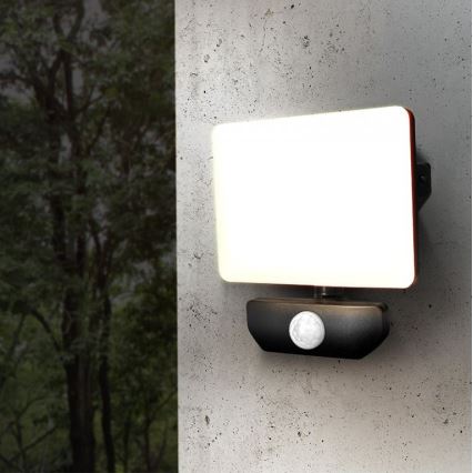 Вуличний світлодіодний прожектор з датчиком LED/20W/230V 4000K IP44