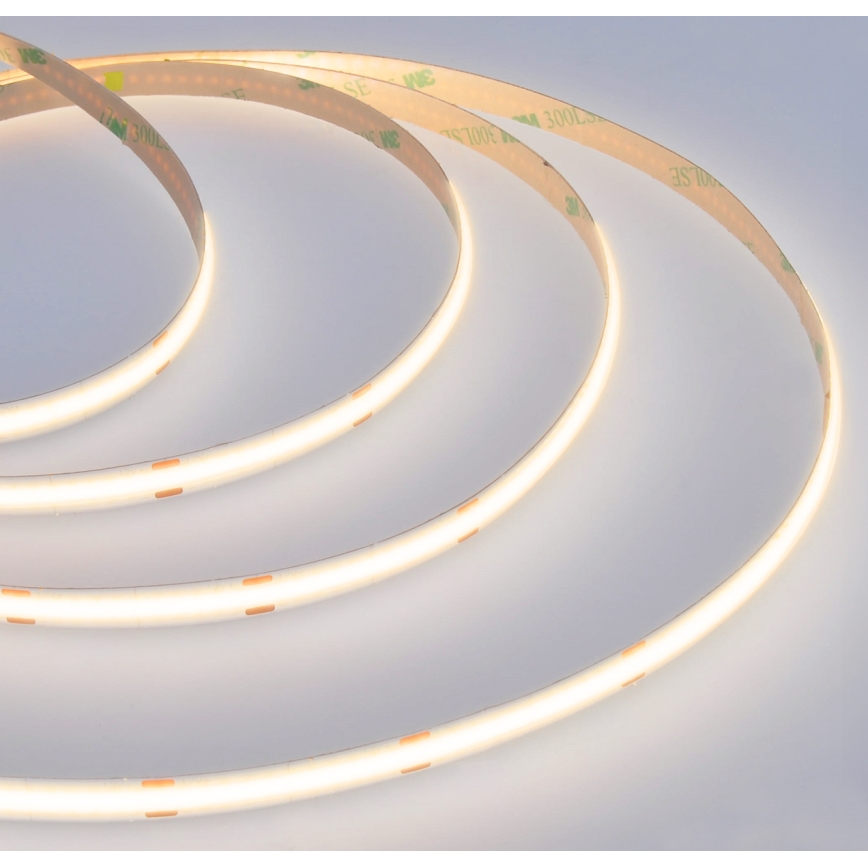 Світлодіодна стрічка LED/8W/m/230V 3000K 5 м