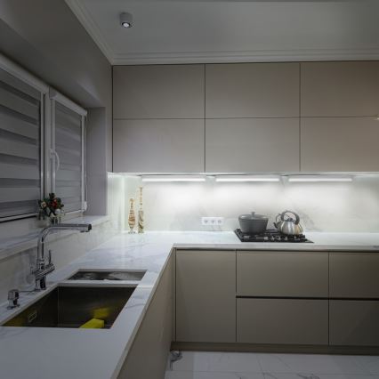 LED-подсветка под шкаф LED/4W/230V 4100K 28 cm