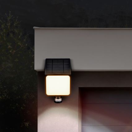 Светодиодный прожектор на солнечной батарее с датчиком движения LED/11W/3,7V 4400mAh 3000K/4000K/6500K IP54