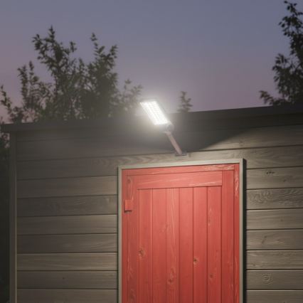 Сонячна вулична LED-лампа VENICE з регульованою яскравістю та датчиком LED/100W/3,2V 6000 mAh IP65 чорна + пульт дистанційного керування