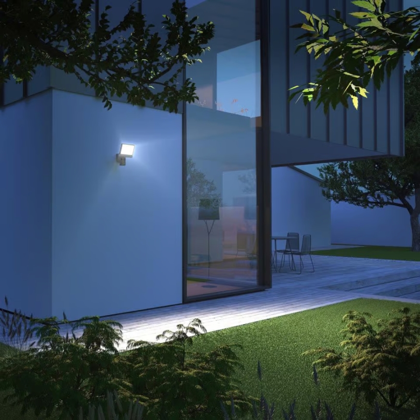 Steinel 092603 - світлодіодний прожектор із датчиком і камерою, 21 Вт/230 В, IP44