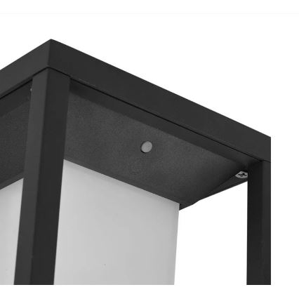 Светодиодный солнечный настенный светильник с датчиком SAMSUNG CHIP LED/2W/3,7V IP65 2600 мАч