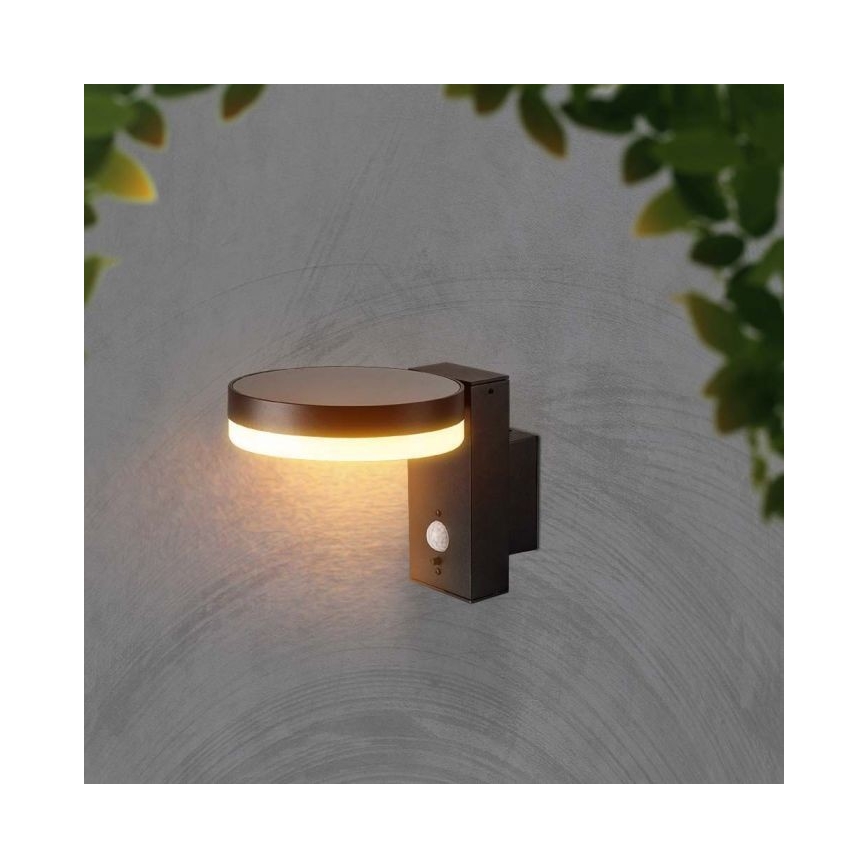 Светодиодный уличный настенный светильник на солнечной батарее с датчиком LED/5,5 Вт/3,7 В 3000K IP54 2000 мАч