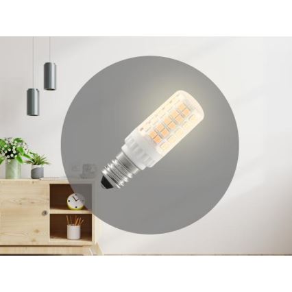 Светодиодная лампочка E14/4,5W/230V 2800K