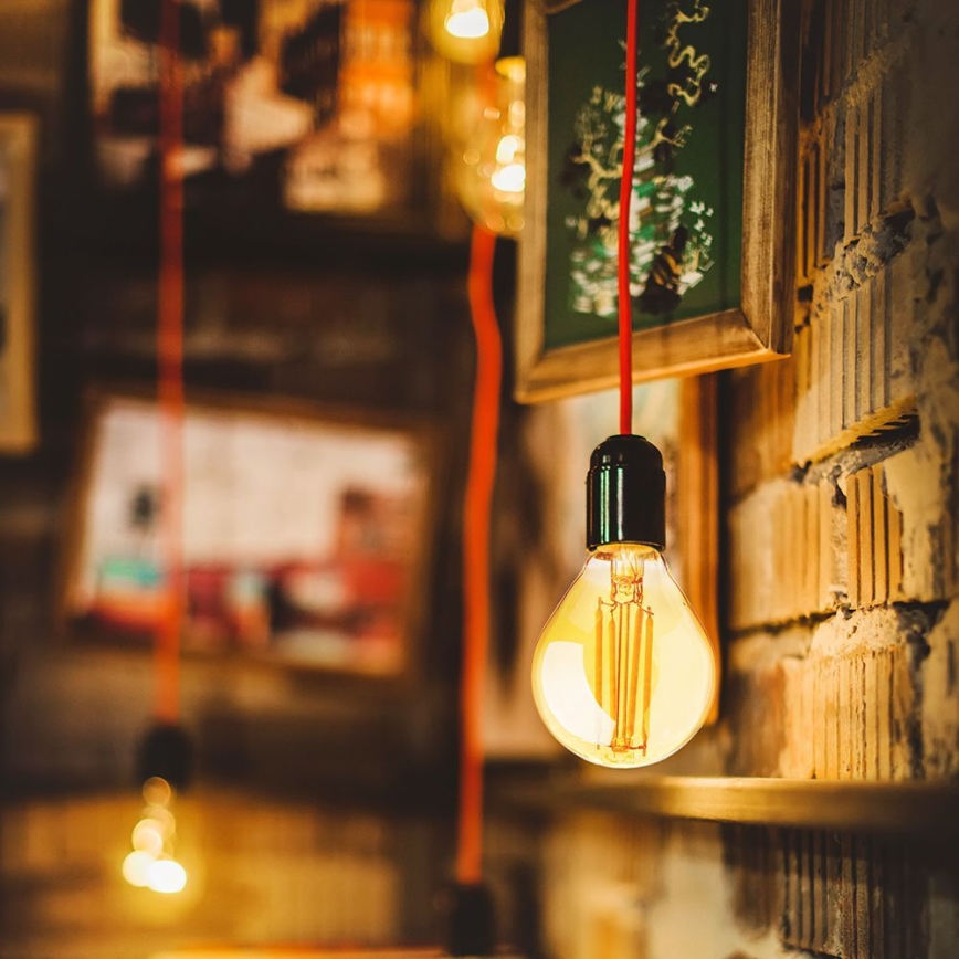 Светодиодная лампочка FILAMENT AMBER P45 E14/4W/230V 2200K