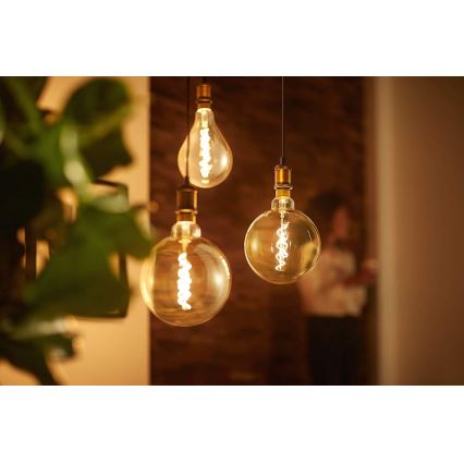 Светодиодная лампочка Philips E27/5W/230V 2000K - VINTAGE