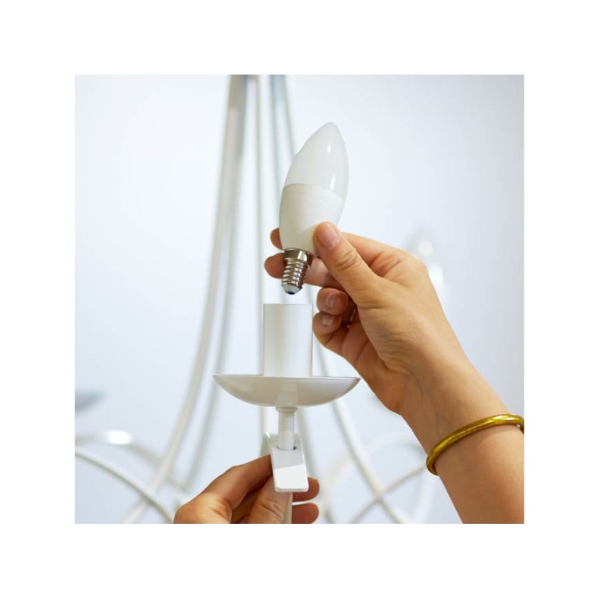 Светодиодная лампочка с регулированием яркости C37 E14/4,9W/230V 2700-6500K CRI 90 Wi-Fi - WiZ