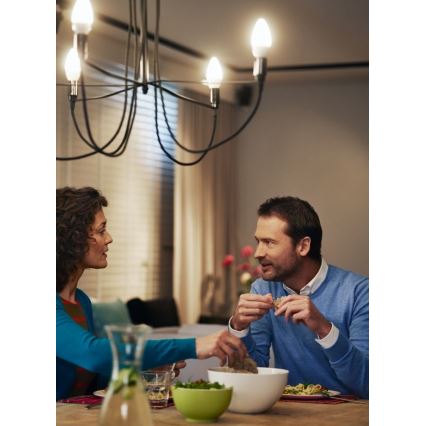Светодиодная лампочка Philips E14/5,5W/230V 2700K