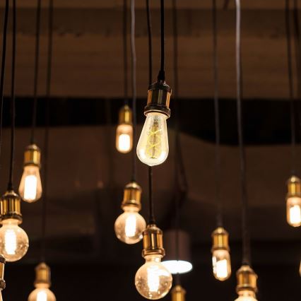Светодиодная лампочка с регулированием яркости FILAMENT ST64 E27/4,8W/230V 1800K