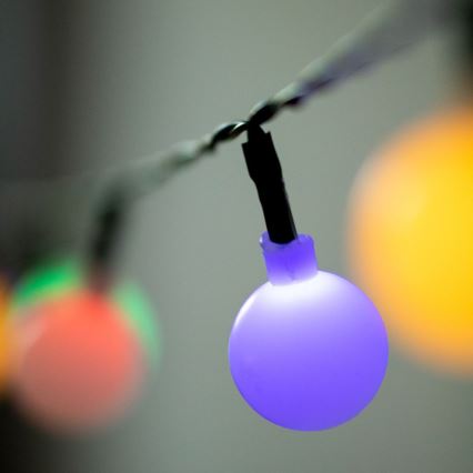 Светодиодная RGB-гирлянда на солнечной батарее PARTY 30xLED/1,2V 3,9 м IP44