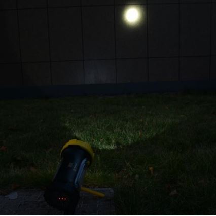 Светодиодный аккумуляторный фонарь LED/5W/4000mAh + LED/3W