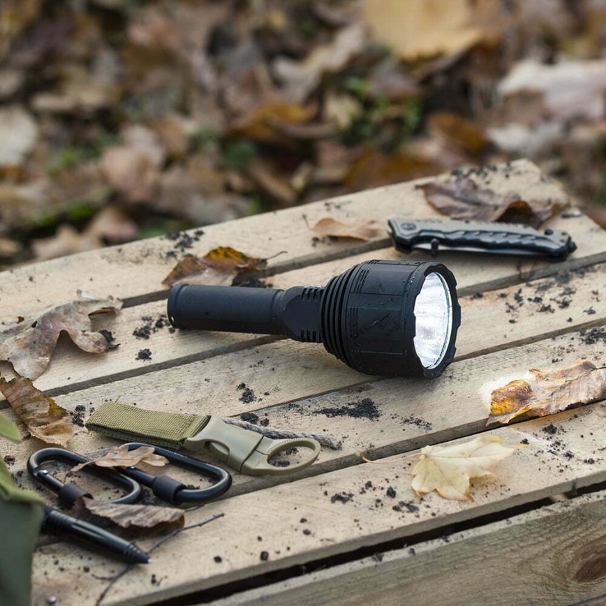 Светодиодный аккумуляторный фонарь с регулированием яркости LED/30W/5V IPX7 3000 блестящий 4200 mAh