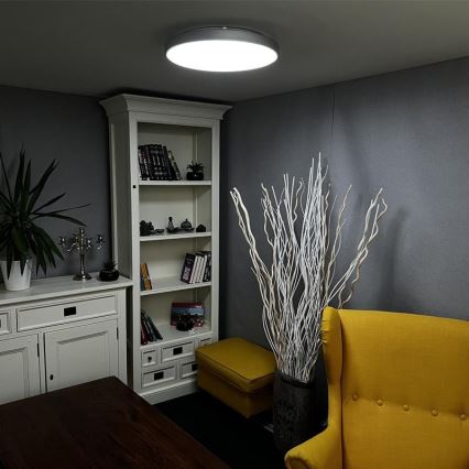 Светодиодный диммируемый потолочный светильник LED/48W/230V 2700-6500K Wi-Fi Tuya + пульт ДУ