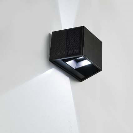 Светодиодный настенный светильник на солнечной батарее WINGS LED/2W/3,2V 6000K IP54 черный