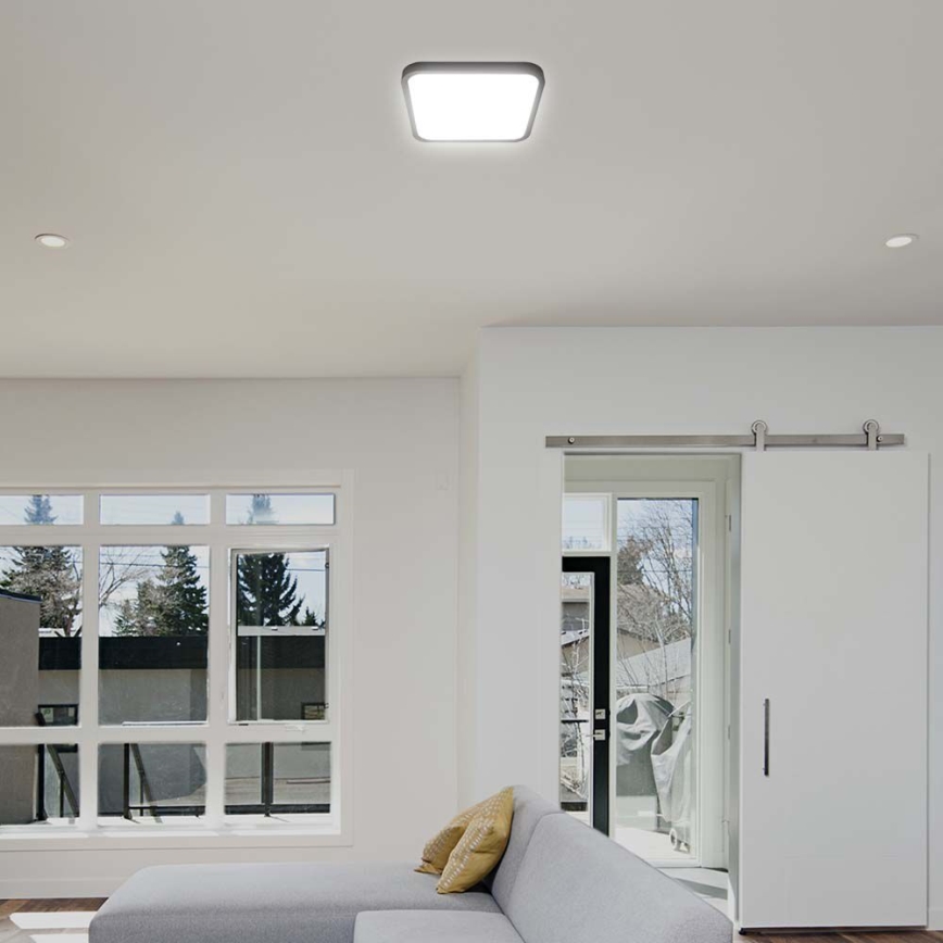 Светодиодный потолочный светильник для ванной комнаты с датчиком LED/18W/230V 4000K IP44 29,5x29,5 см черный + дистанционное управление