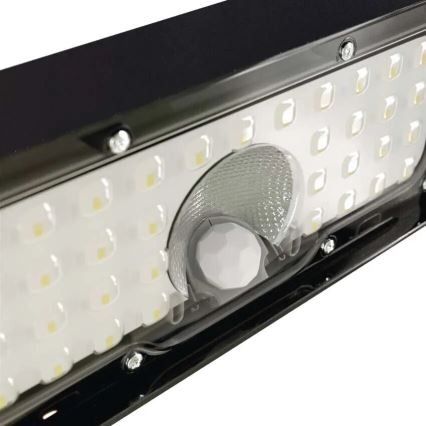 Светодиодный прожектор на солнечной батарее с датчиком движения LED/3,7V 3000mAh 4000K IP65 черный