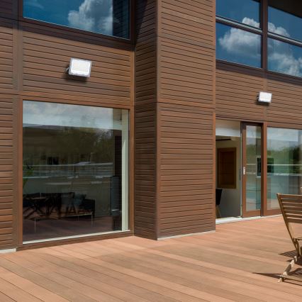 Светодиодный прожектор с солнечной панелью FOCUS 100W/15000 mAh 3,2V 6000K IP65 + дистанционное управление