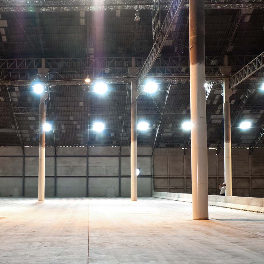 Светодиодный технический светильник High Bay LED/100W/230V IP65 4000K