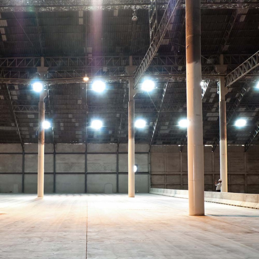 Светодиодный технический светильник High Bay LED/200W/230V IP65 6500K