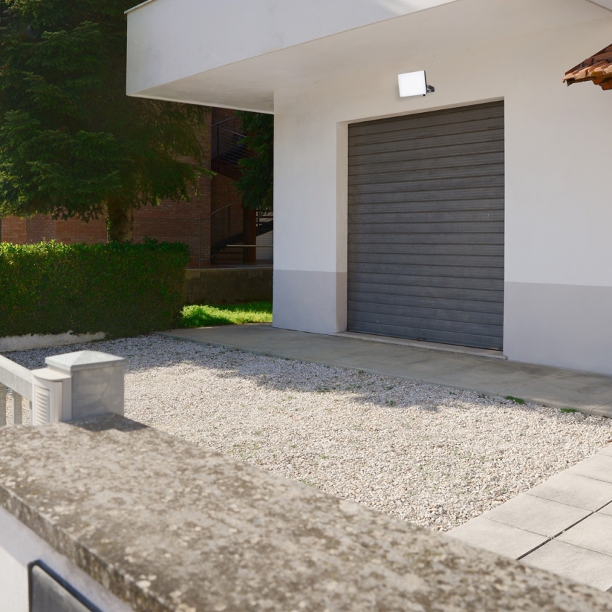 Светодиодный уличный прожектор LED/20W/230V 5000K IP65