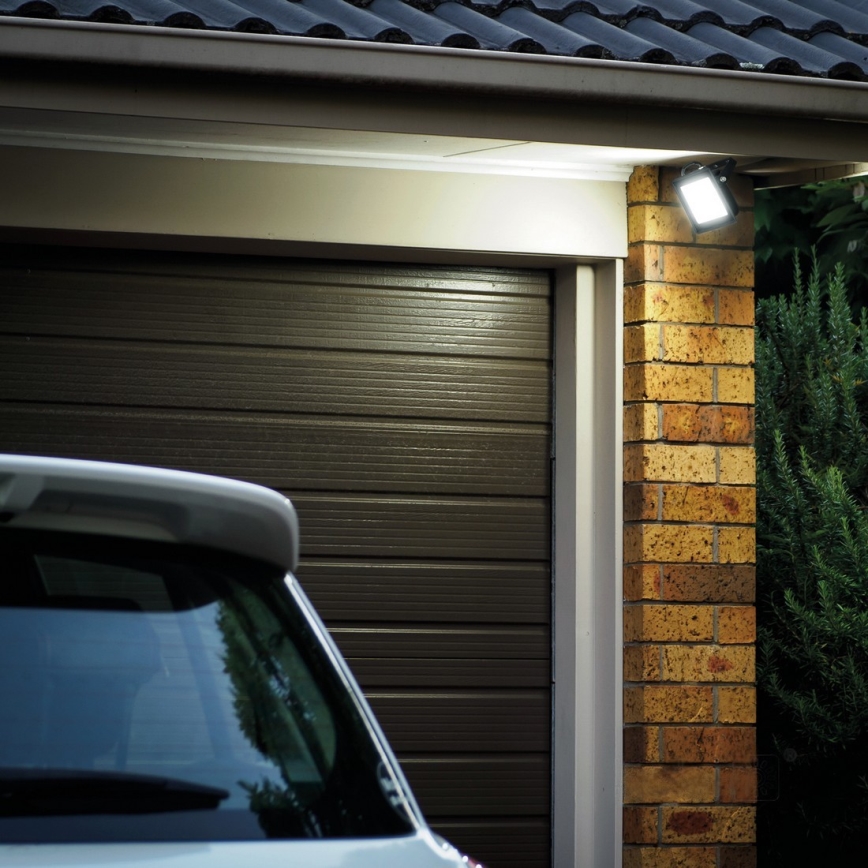 Светодиодный уличный прожектор LED/30W/230V IP65 6500K