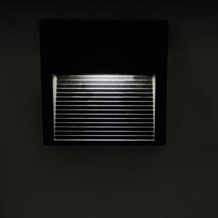 Светодиодный уличный светильник для подсветки лестницы Q9 LED/3W/230V IP44