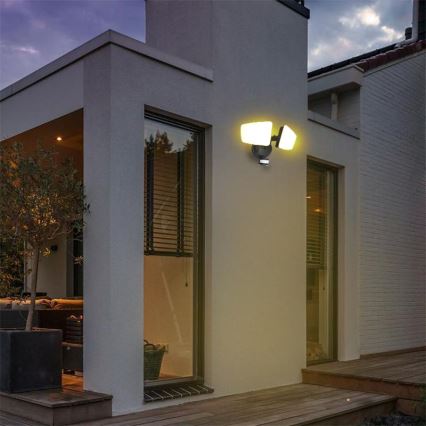 Светодиодный уличный прожектор с датчиком LED/24W/230V 3000/4000/6000K IP54 черный