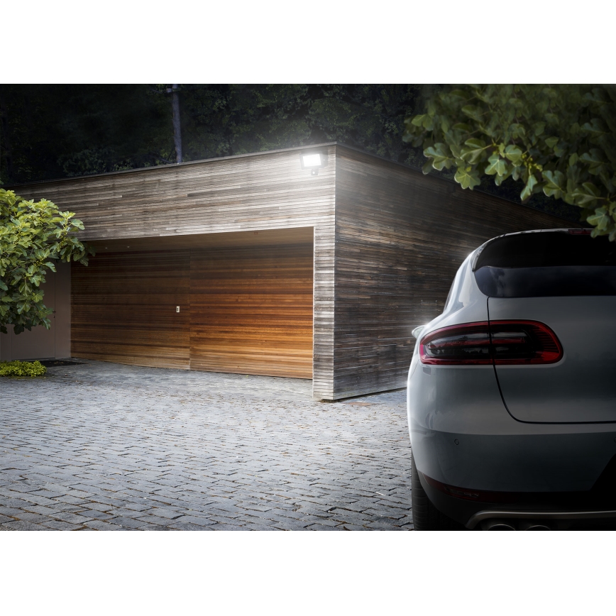 Светодиодный уличный прожектор с датчиком NOCTIS LUX 3 LED/50W/230V 3000K IP44 черный